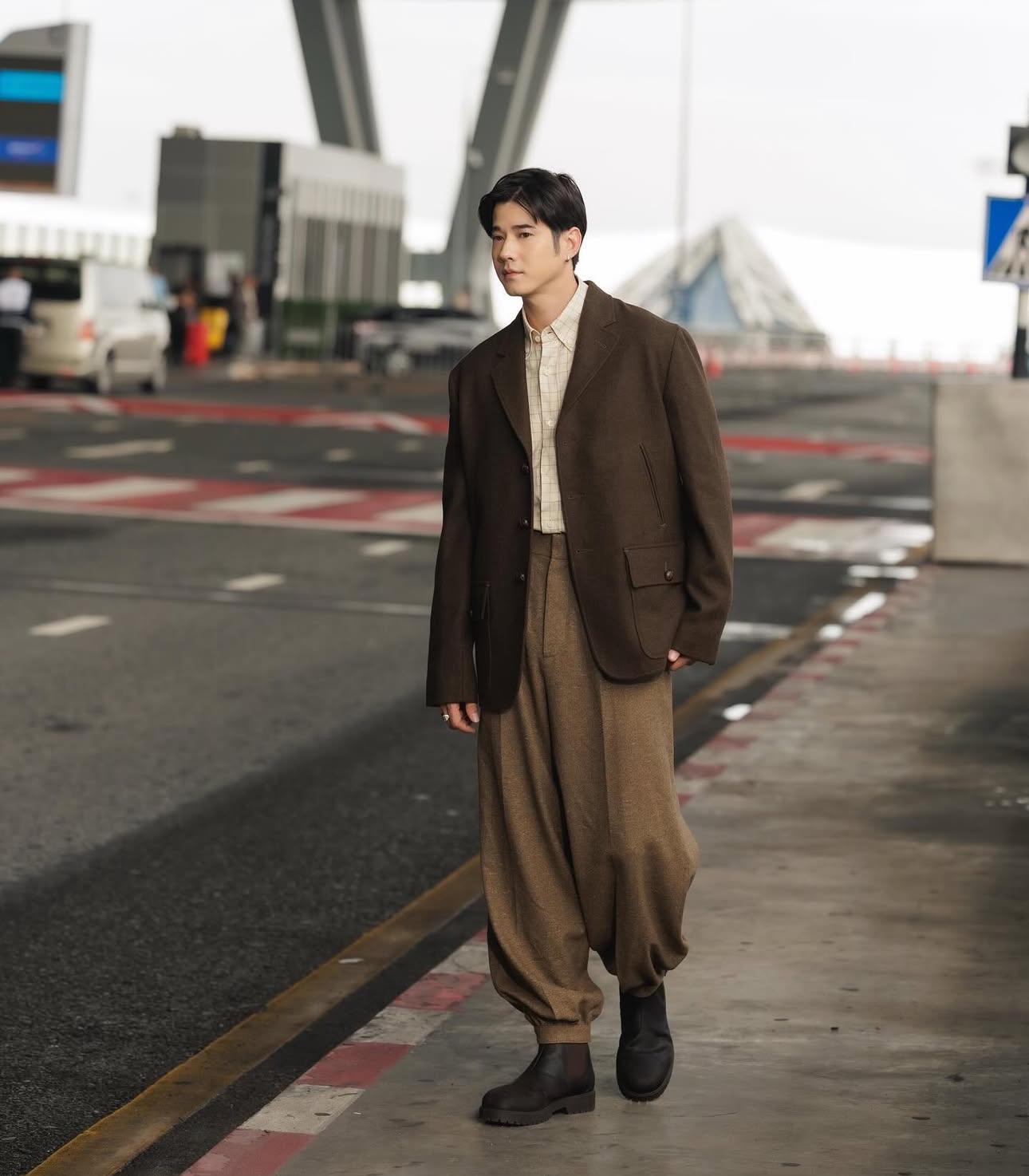 Mario Maurer今日出發來港前在泰國機場打卡。