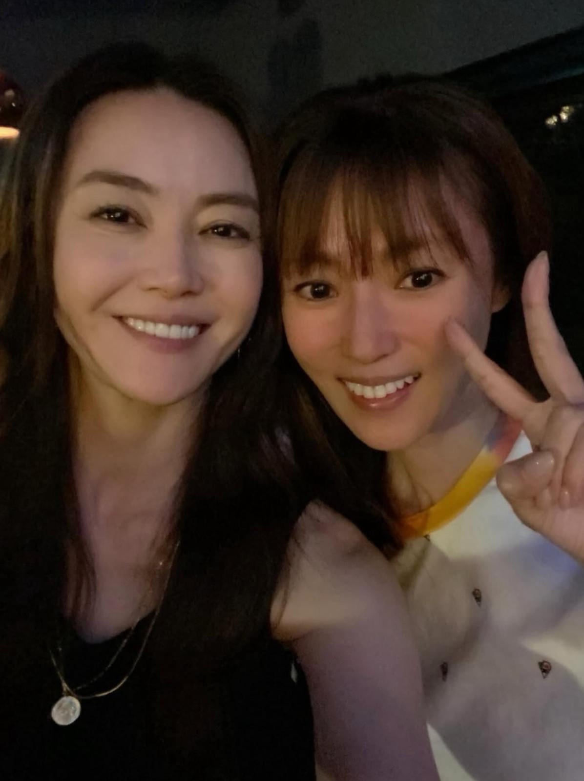 深田恭子月前貼出與前輩觀月阿里莎的合照。