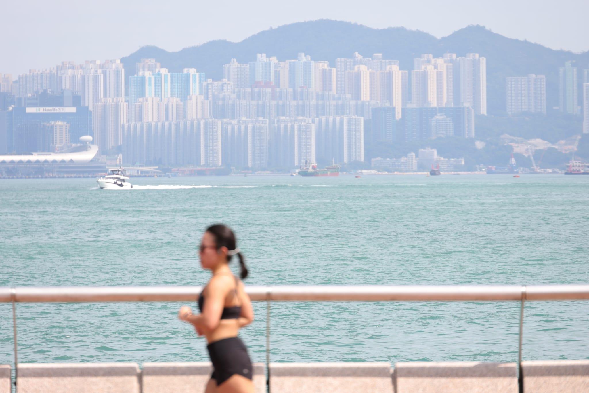本周初天氣稍涼。(資料圖片)