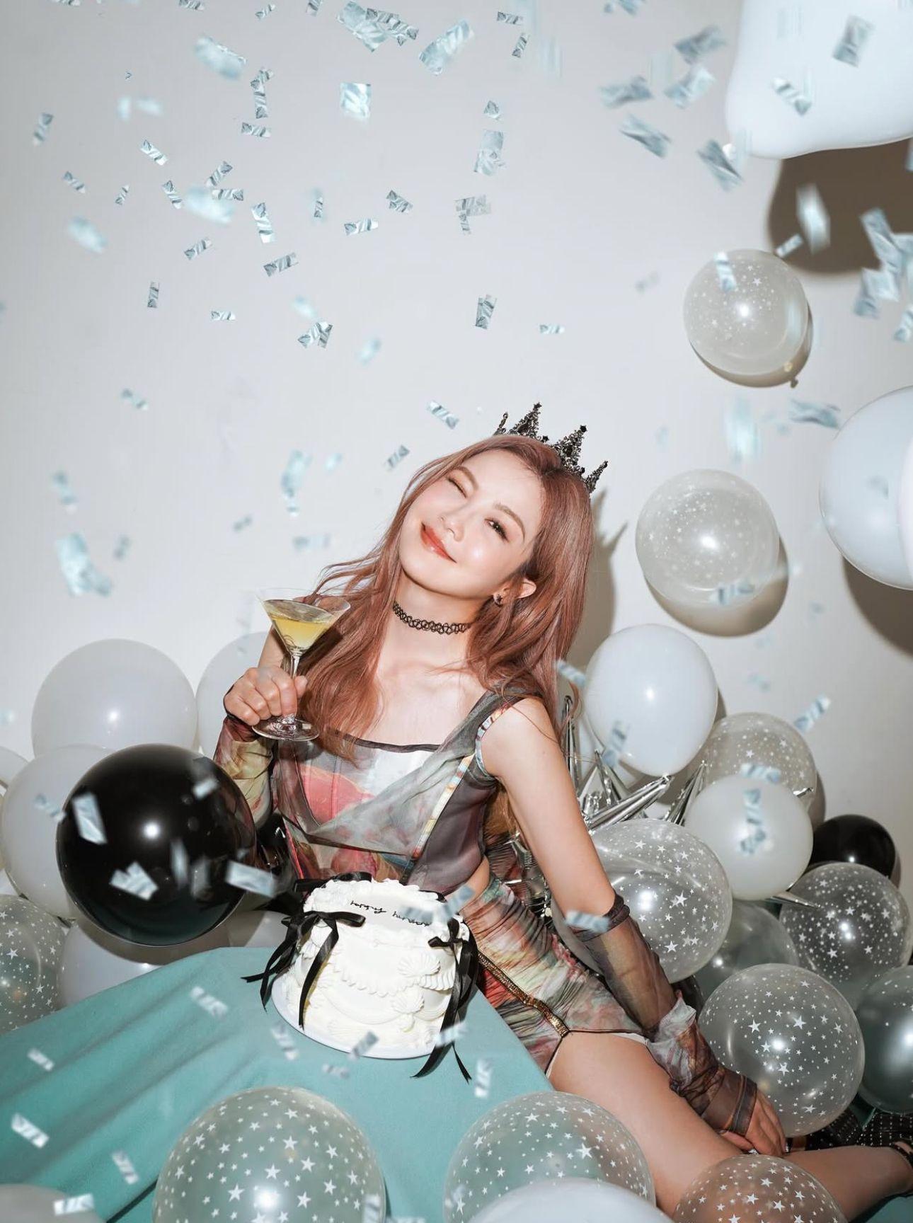 阿Sa今年特別拍下一輯生日靚相。