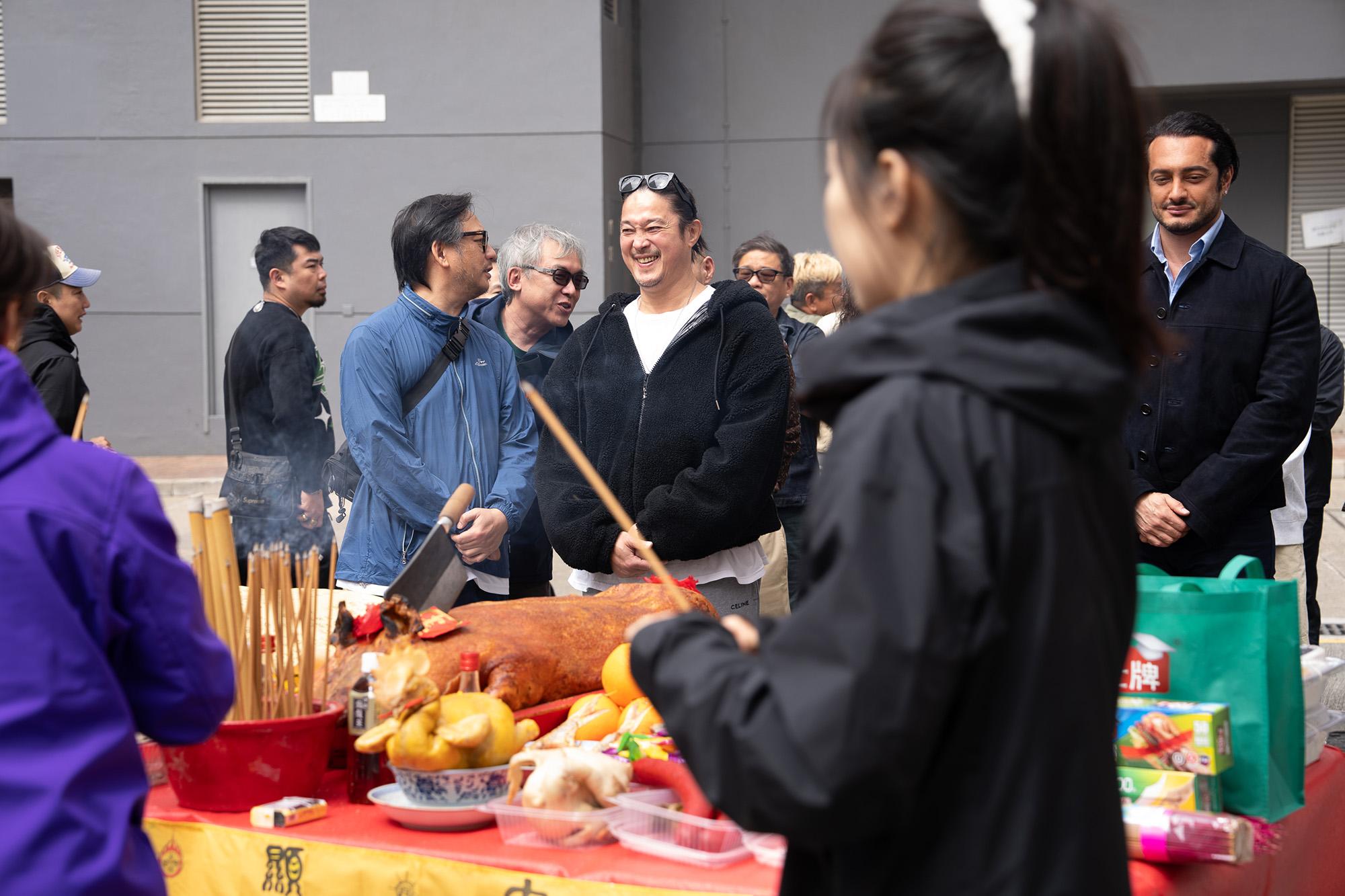 陳⼦聰康復後精神奕奕地現⾝。