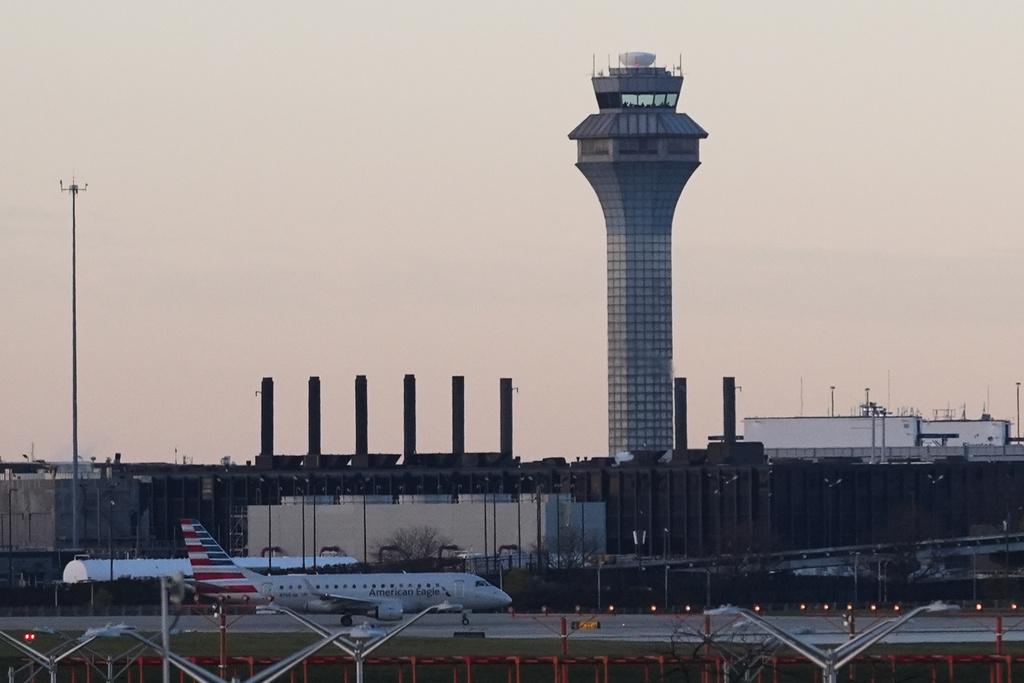 圖為芝加哥奧克爾國際機場控制塔。(美聯社)