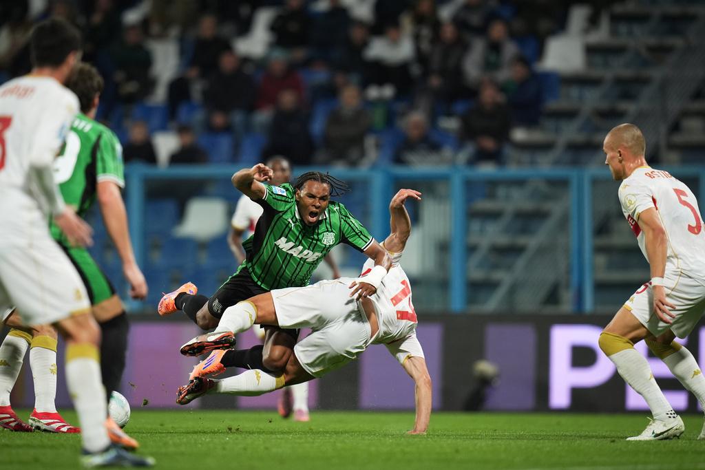 熱拿亞2:1作客贏薩斯索羅。(美聯社)