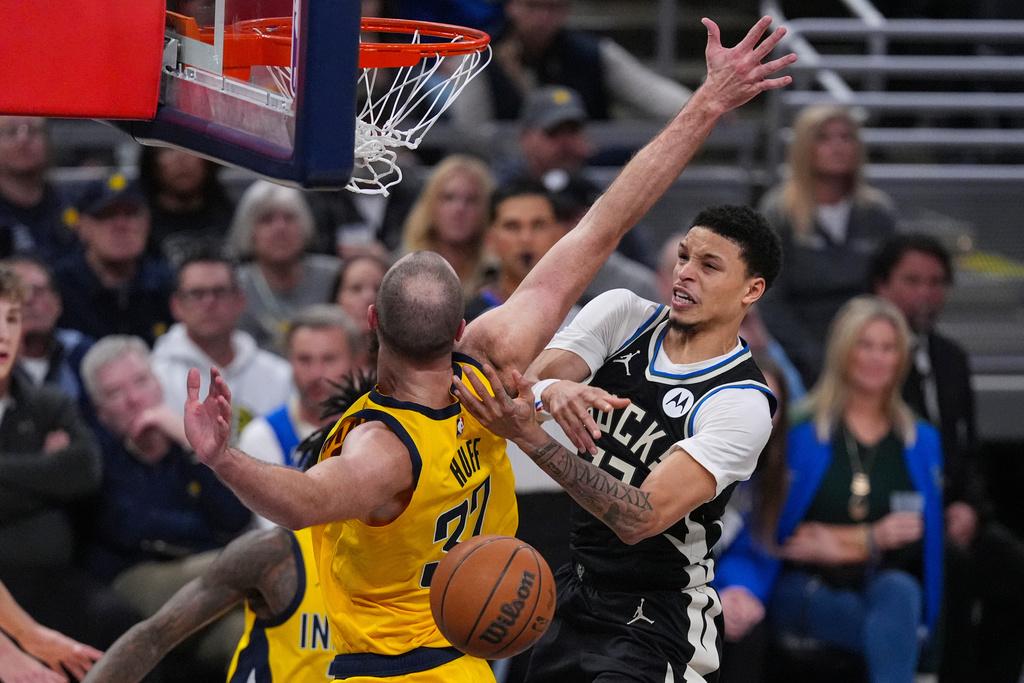 公鹿117:115擊敗溜馬。(美聯社)