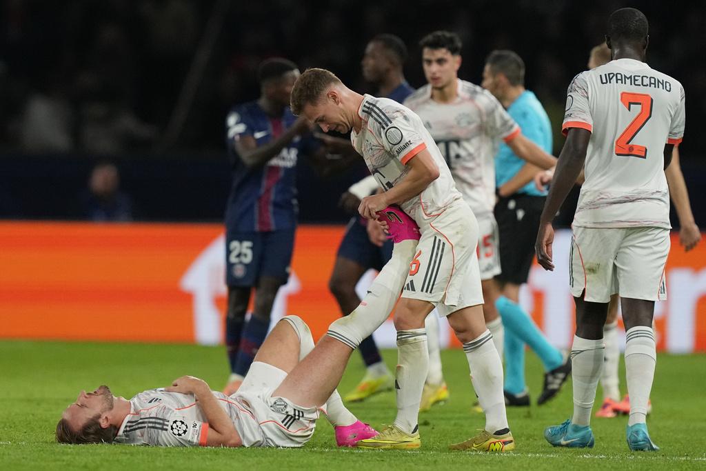 哈利卡尼今晨對巴黎聖日耳門戰至抽筋。(美聯社)