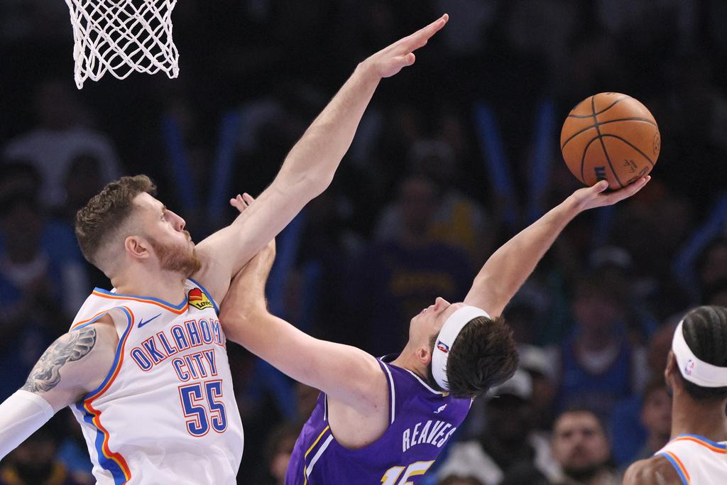 雷霆121:92擊敗湖人。(美聯社)