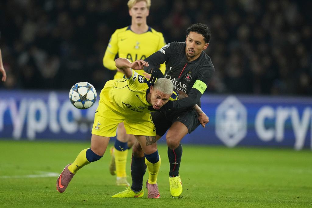 主場的巴黎聖日耳門以5︰3擊敗熱刺。(美聯社)