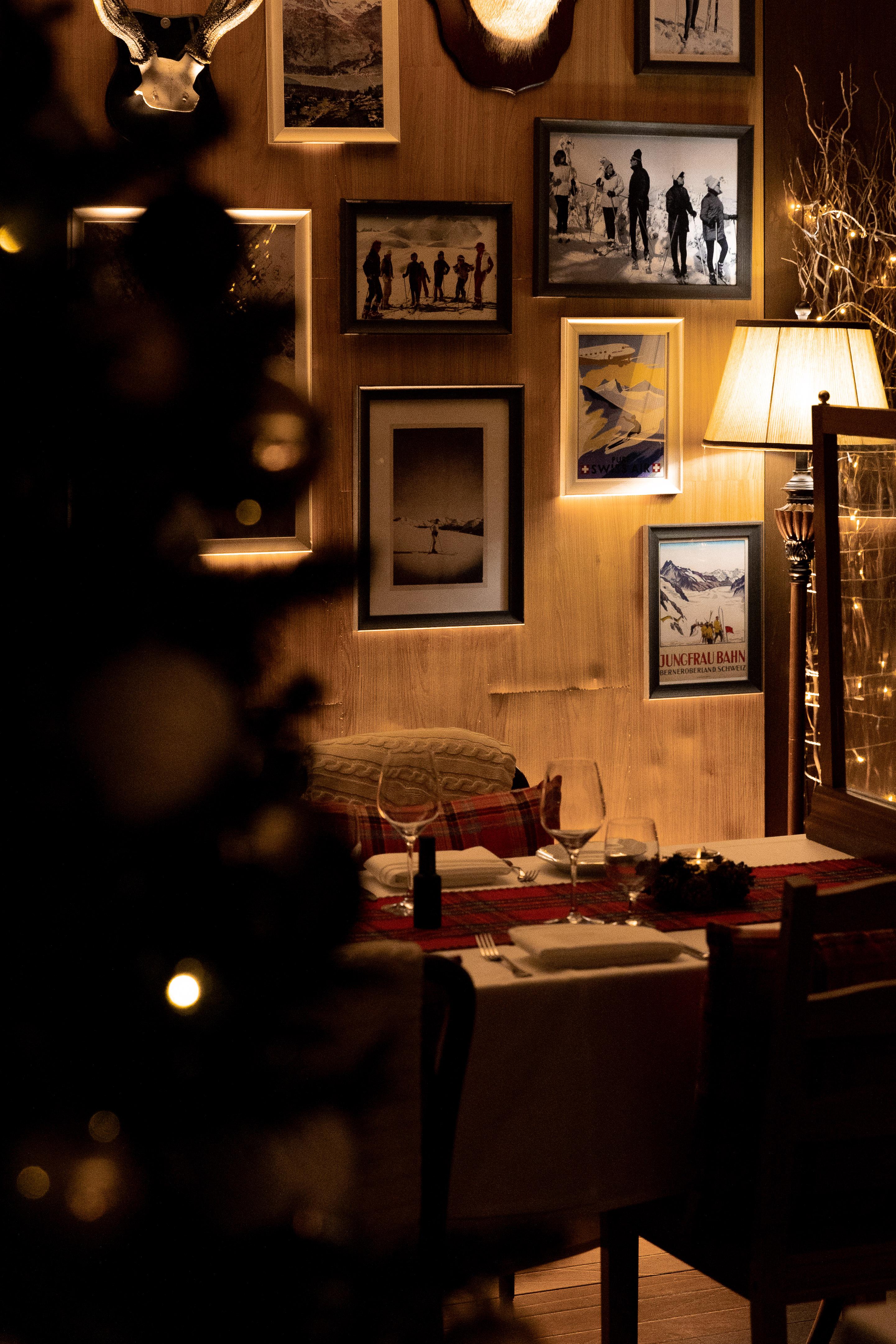 圖為去年快閃阿爾卑斯小木屋餐廳,格局溫暖。