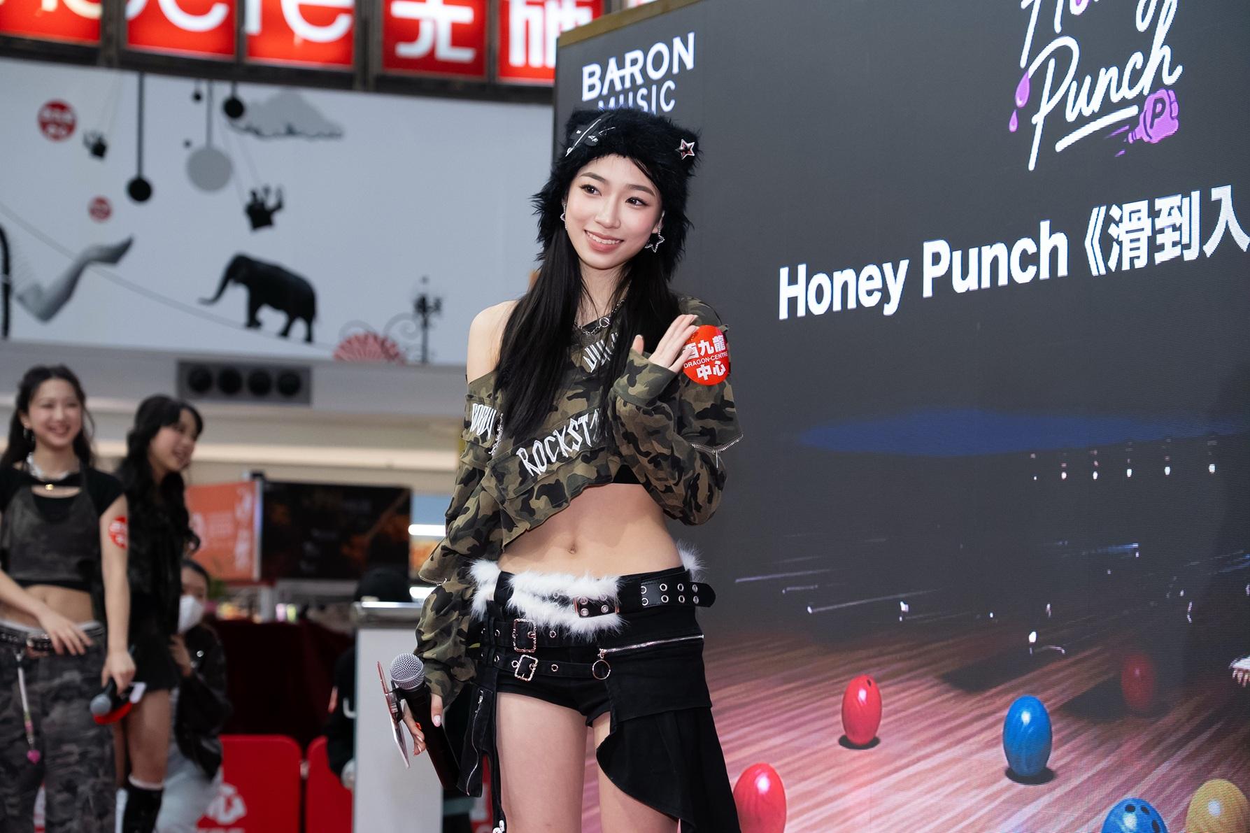 獨立獻唱的Chelsa,歌聲繞梁。