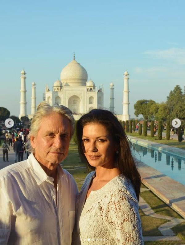 兩人同遊印度泰姬陵。