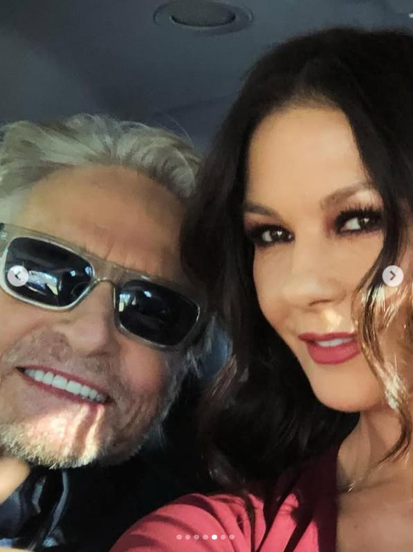 嘉芙蓮今日在IG發布多張照片,慶祝與米高手結婚25周年。