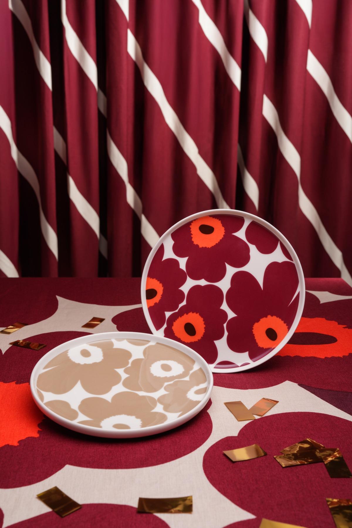 2pcs 20cm Plate Combo Set $699