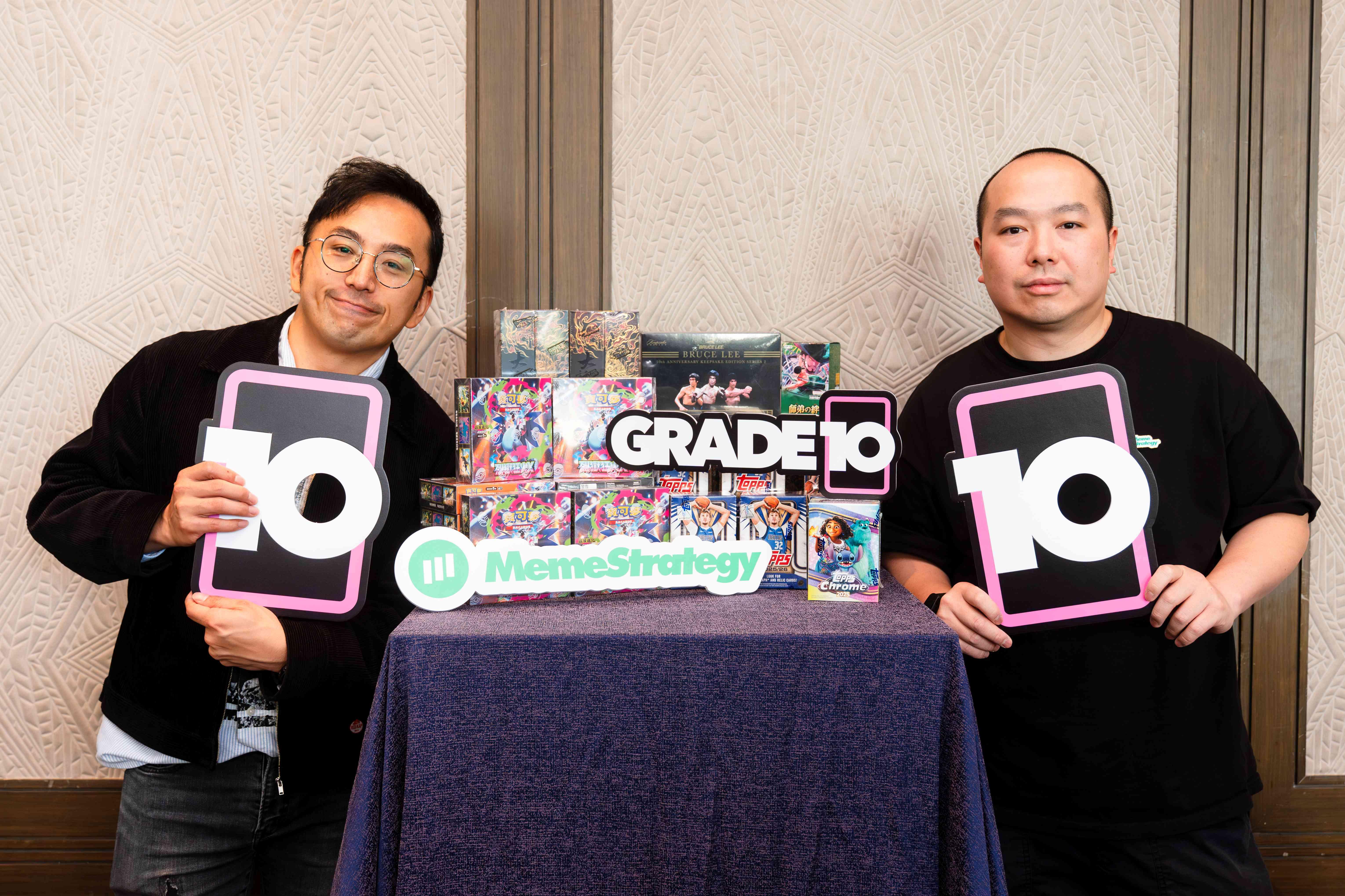 陳展程(右)及陳家健冀打造成為亞洲卡牌與收藏品交易中心及樞紐。