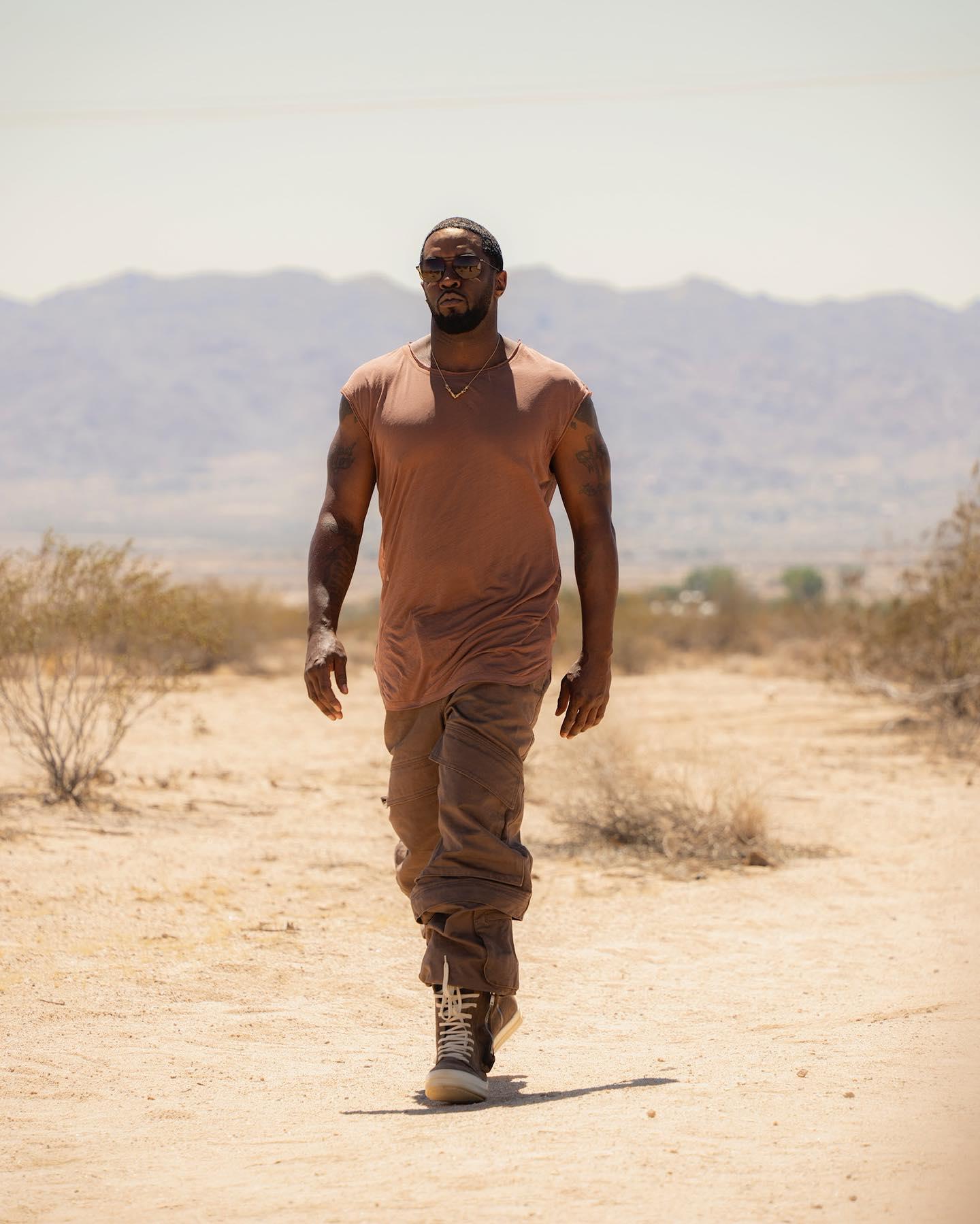 Diddy與食物銀行合作,為囚友準備感恩節大餐。