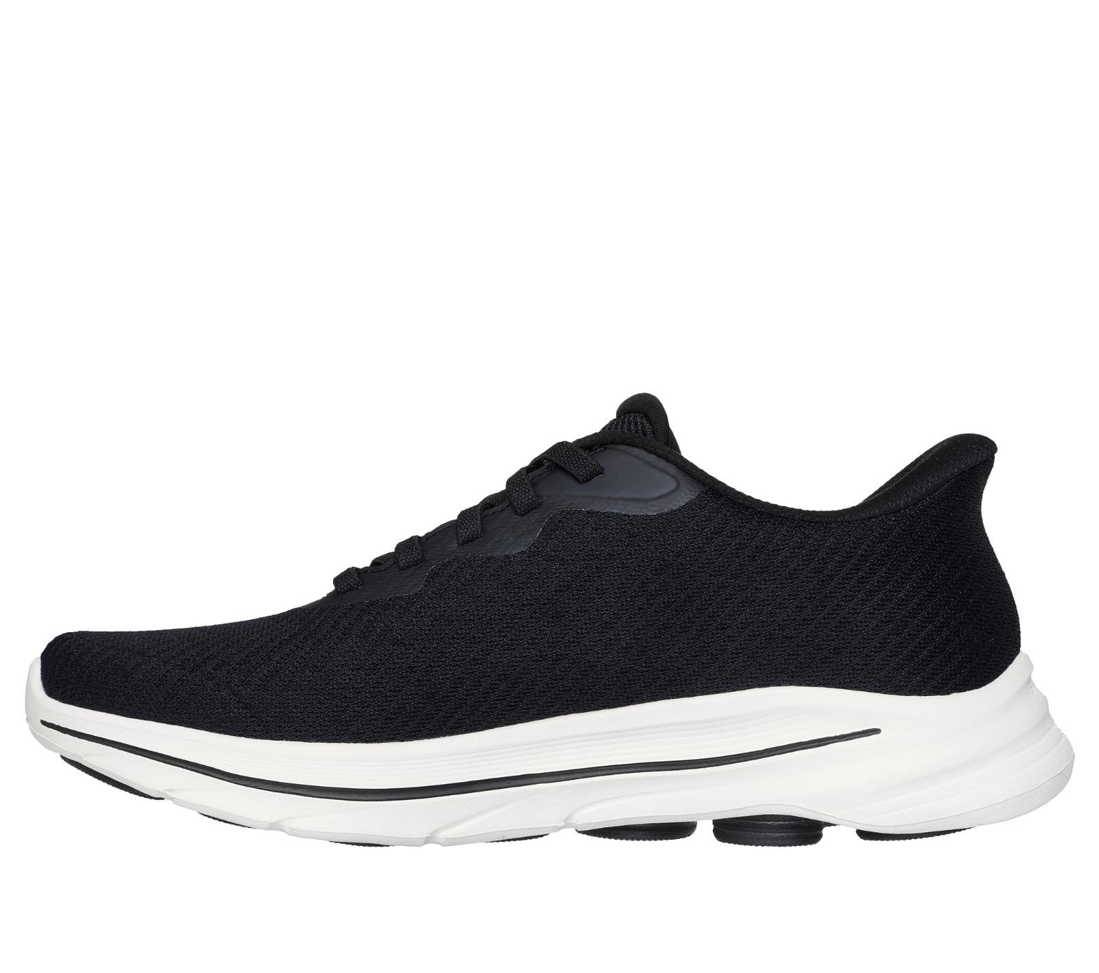 SKECHERS Hands Free Slip-ins®: GO WALK 8™系列