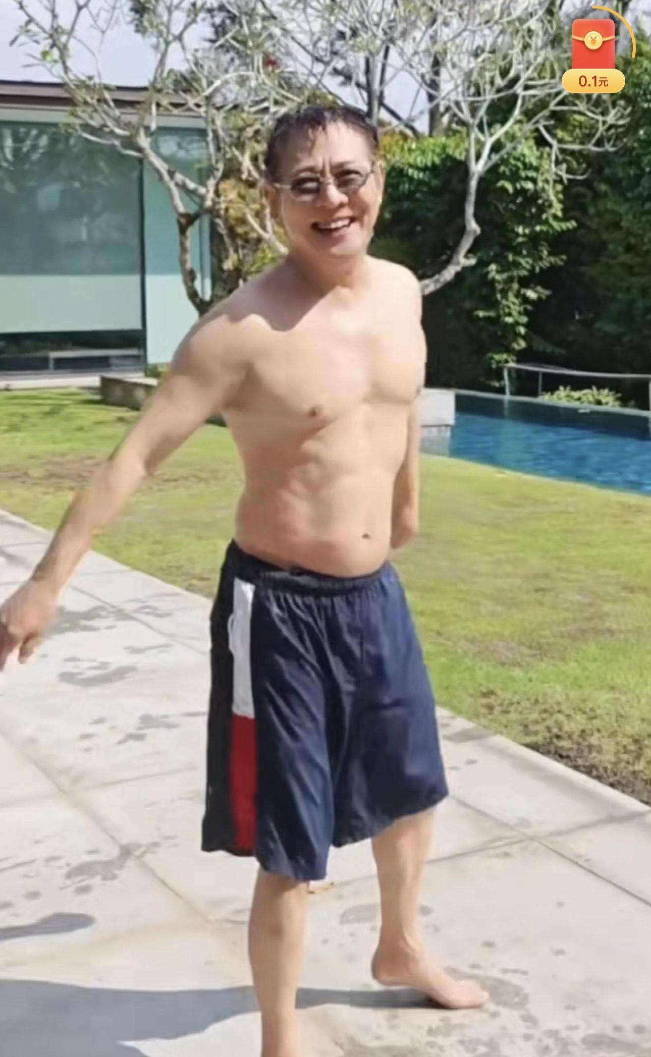 李連杰經過兩個多月時間的休養後,已經回復元氣,狀態比起之前更佳。