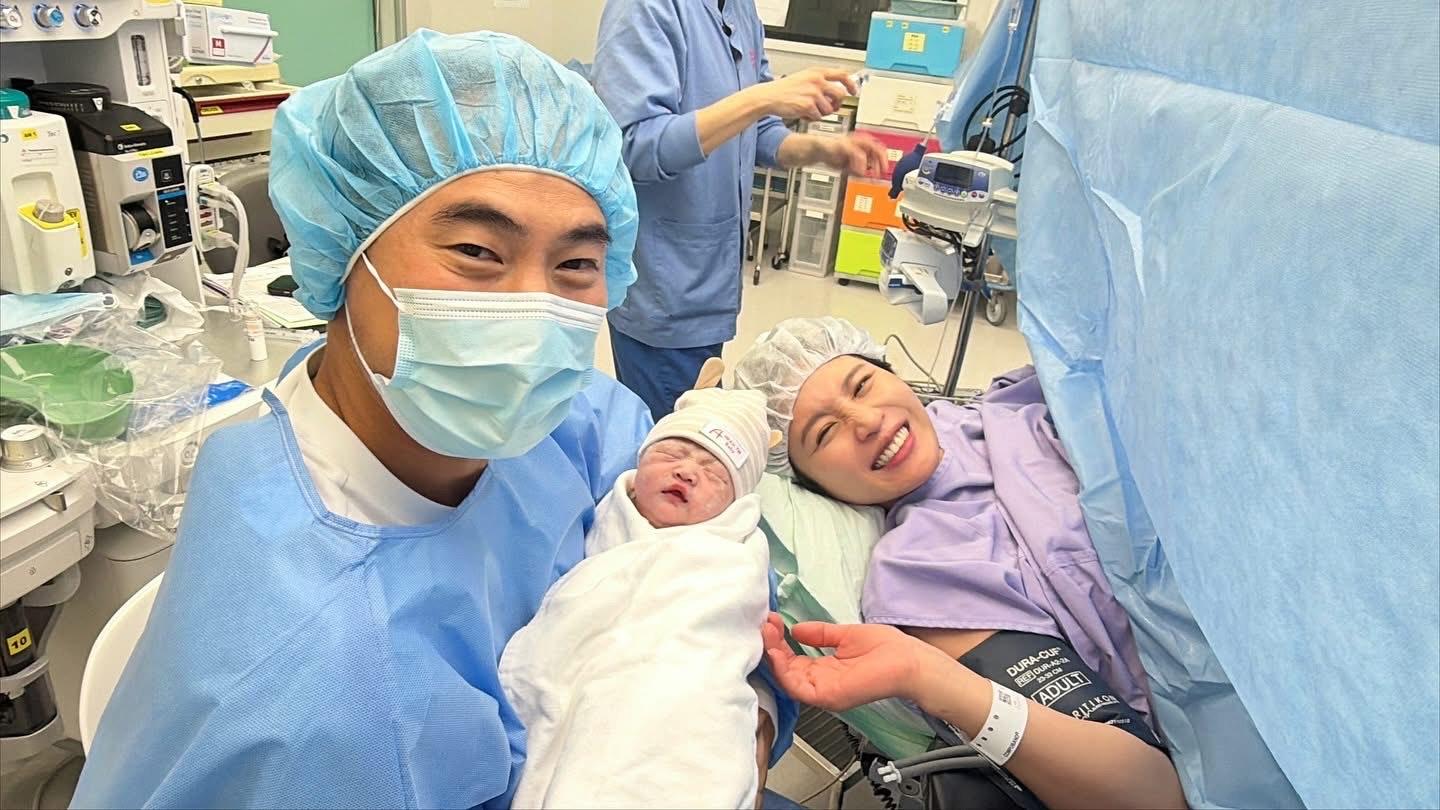 林芊妤宣布母女平安,妹妹身體健康。