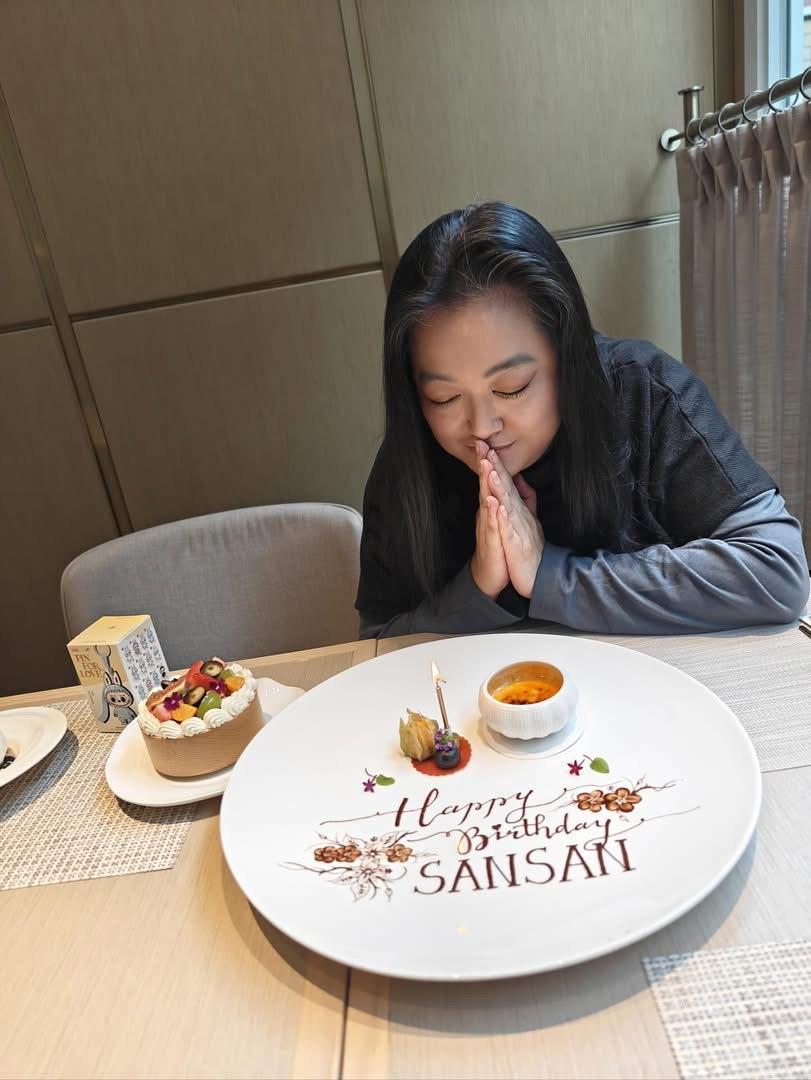 翁嘉穗為李珊珊補祝生日。