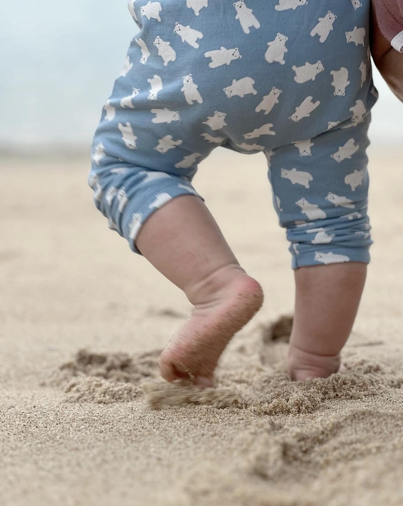 「蕭哈哈」的腳仔肥嘟嘟十分可愛。