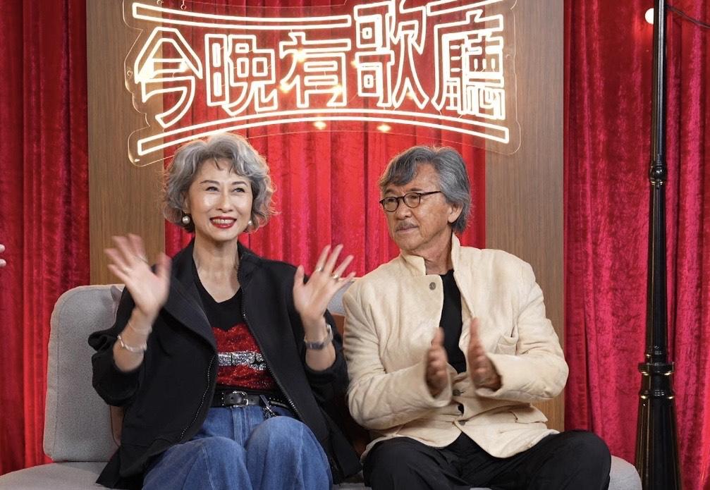 林子祥和葉蒨文正在成都舉行巡迴演唱會。