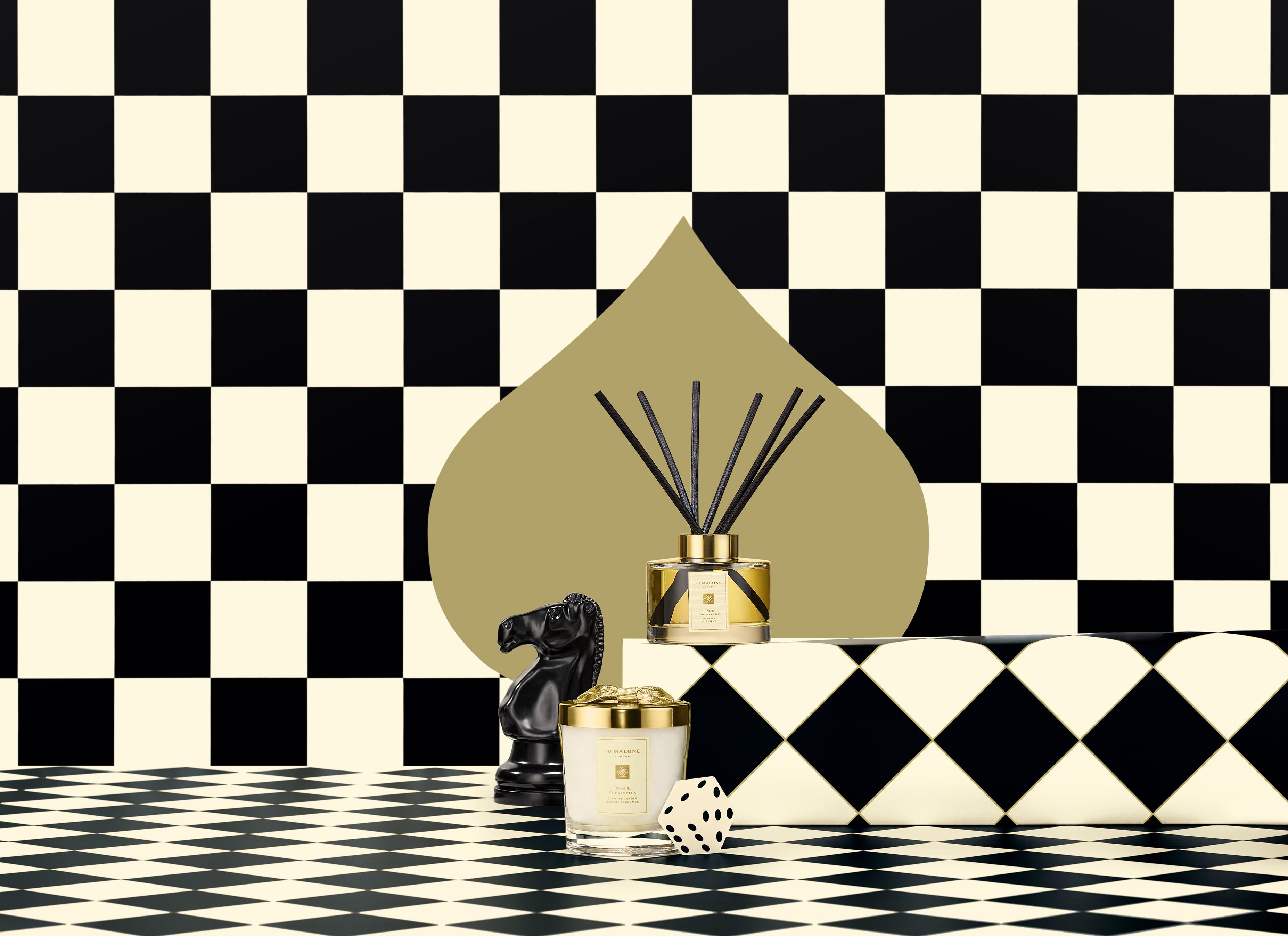 聖誕限定香氛2025|Jo Malone London 聖誕限量版松木與桉樹 香氛工藝蠟燭及藤枝擴香組