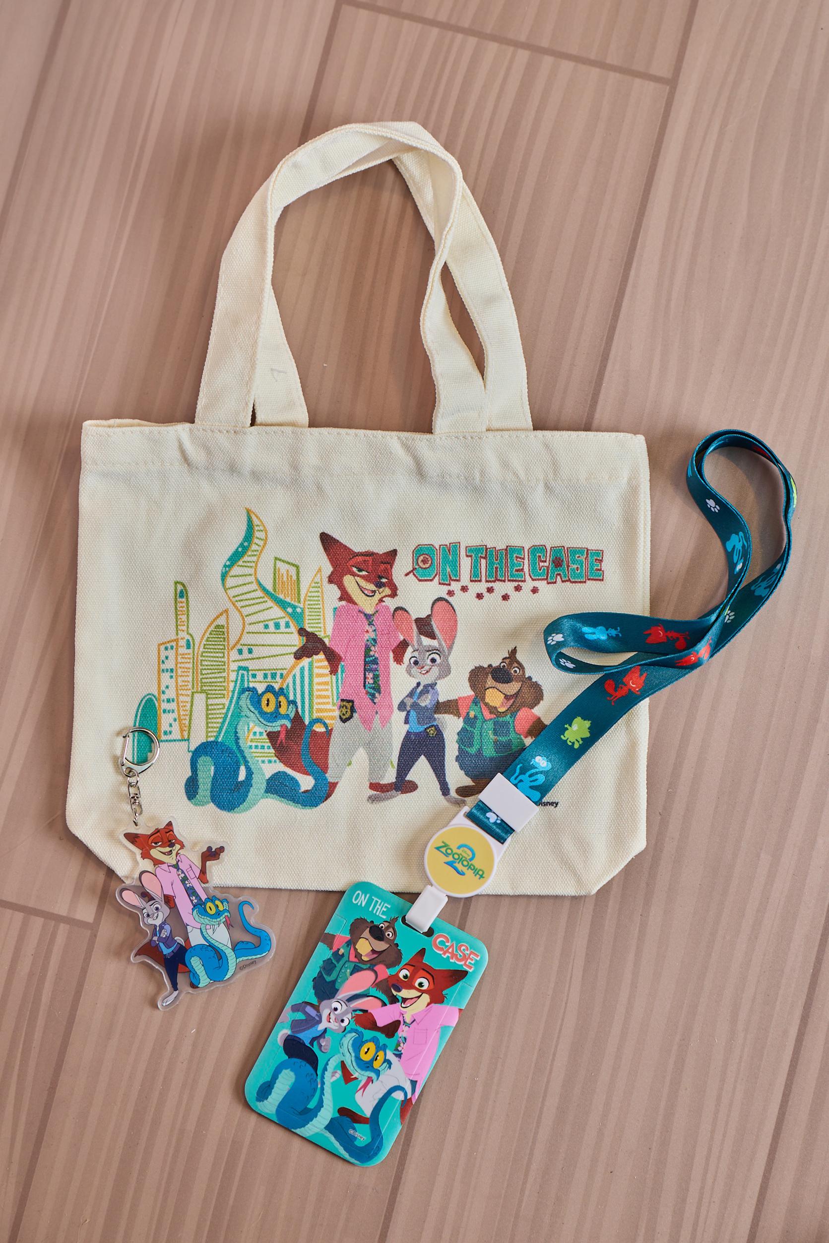 MINISO會員憑快閃店滿額消費或參與打卡活動,即有機會獲贈精心設計的四款MINISO Zootopia購物袋,更有《優獸大都會2》帆布袋、證件套及鎖匙釦等限定贈品