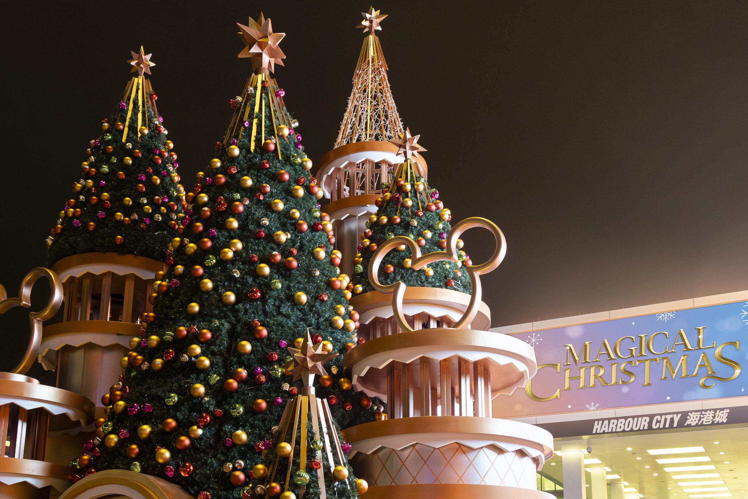 高達 9 米高的聖誕樹主裝飾