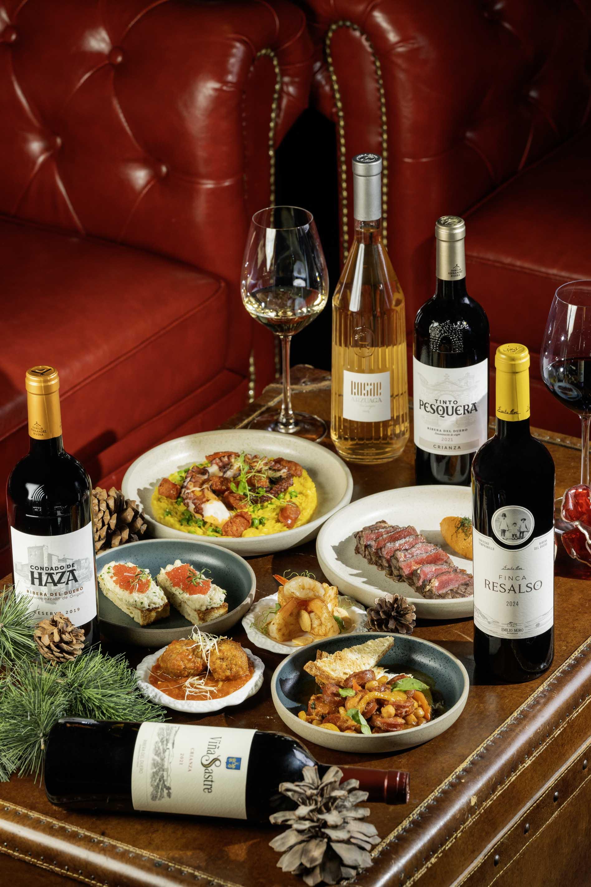 上環Mato Coffee Wine推廣期間(星期一至星期六,每日上午11時至晚上11時)供應三小時無限暢飲頂級葡萄酒優惠。定價每位$650,優惠備包羅16款酒品,當中10款精選斗羅河岸酒釀,讓愛酒之士細味產區風土。同時亦推出兩小時無限添加配酒美饌推廣(每位$350);菜單包括八款前菜及一款主菜。