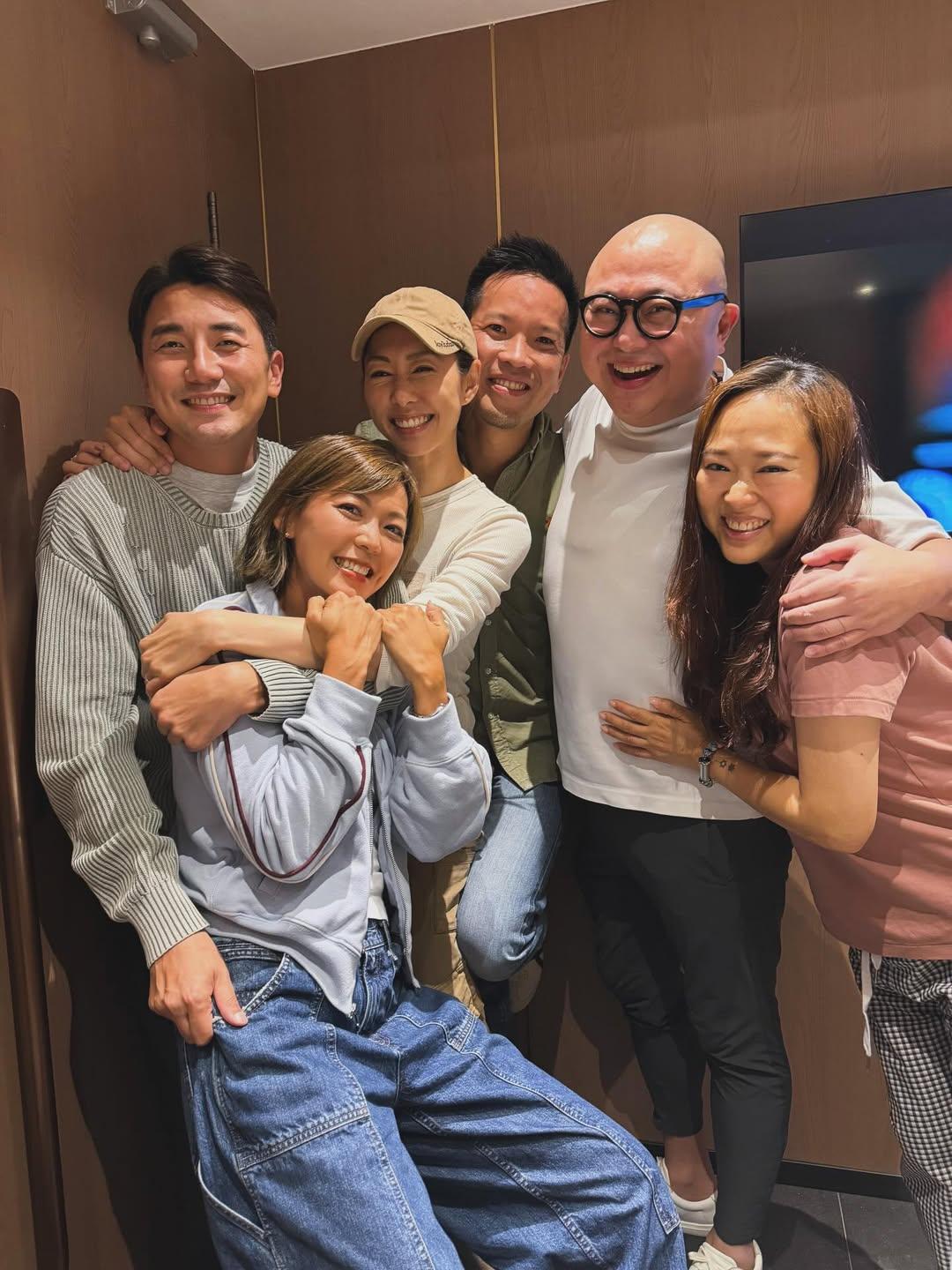 洪永城與Bob一同撮合胡定欣與陳醫生。