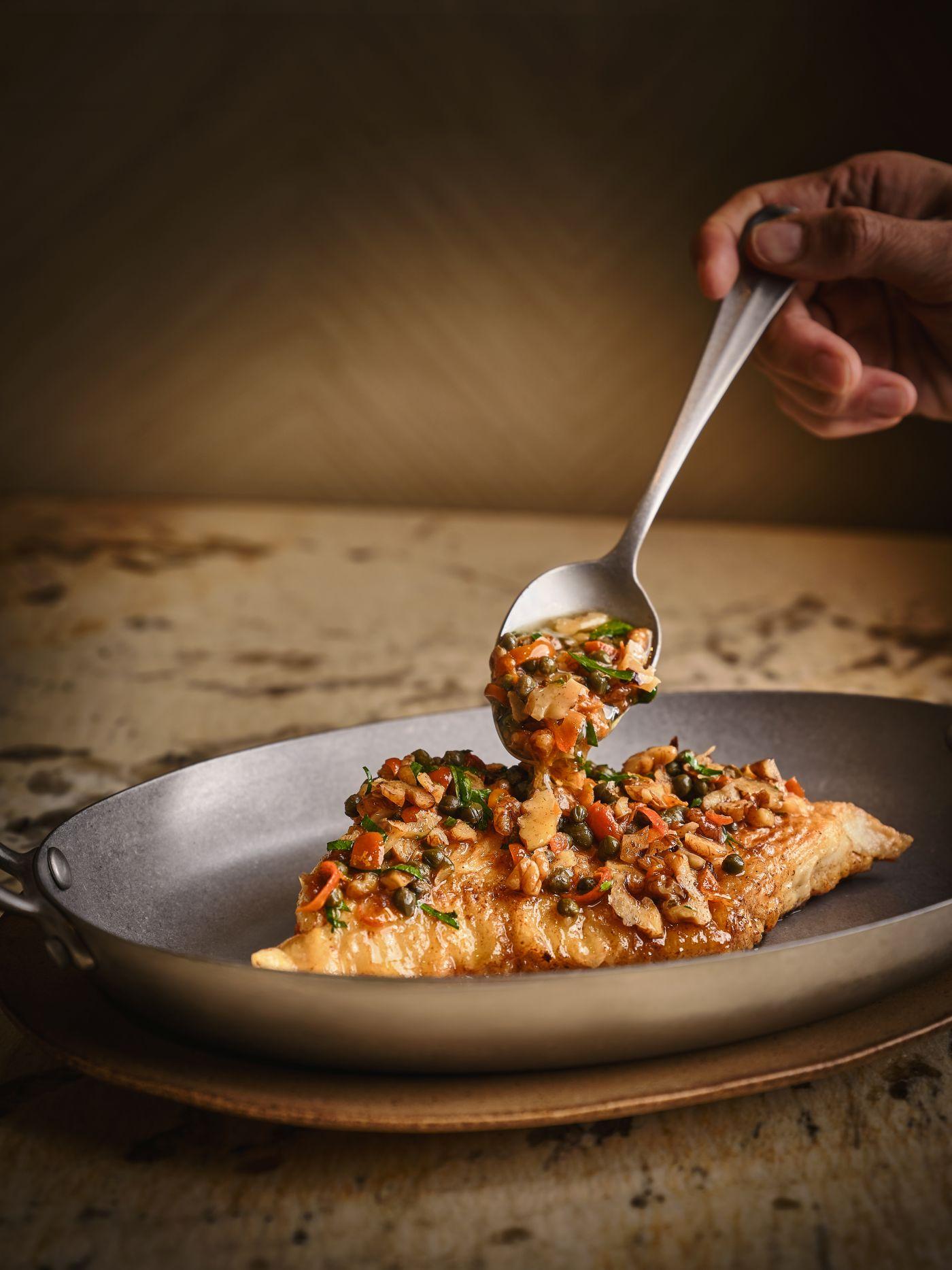 比目魚配雲南野生柑橘核桃醬(兩位用$580)