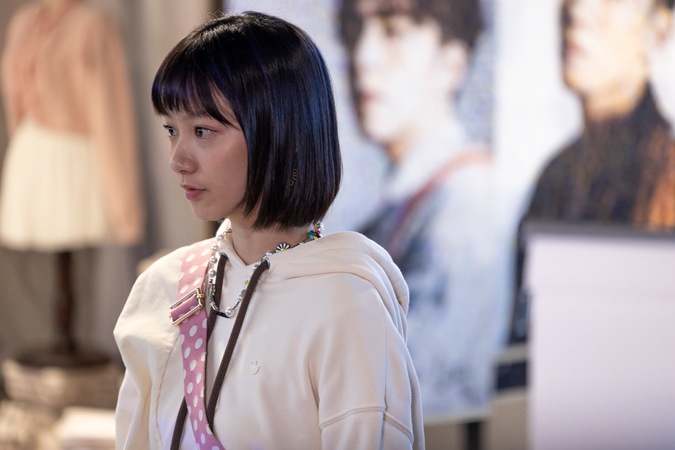 袁澧林在《電競女孩》演電競隊長Summer 。