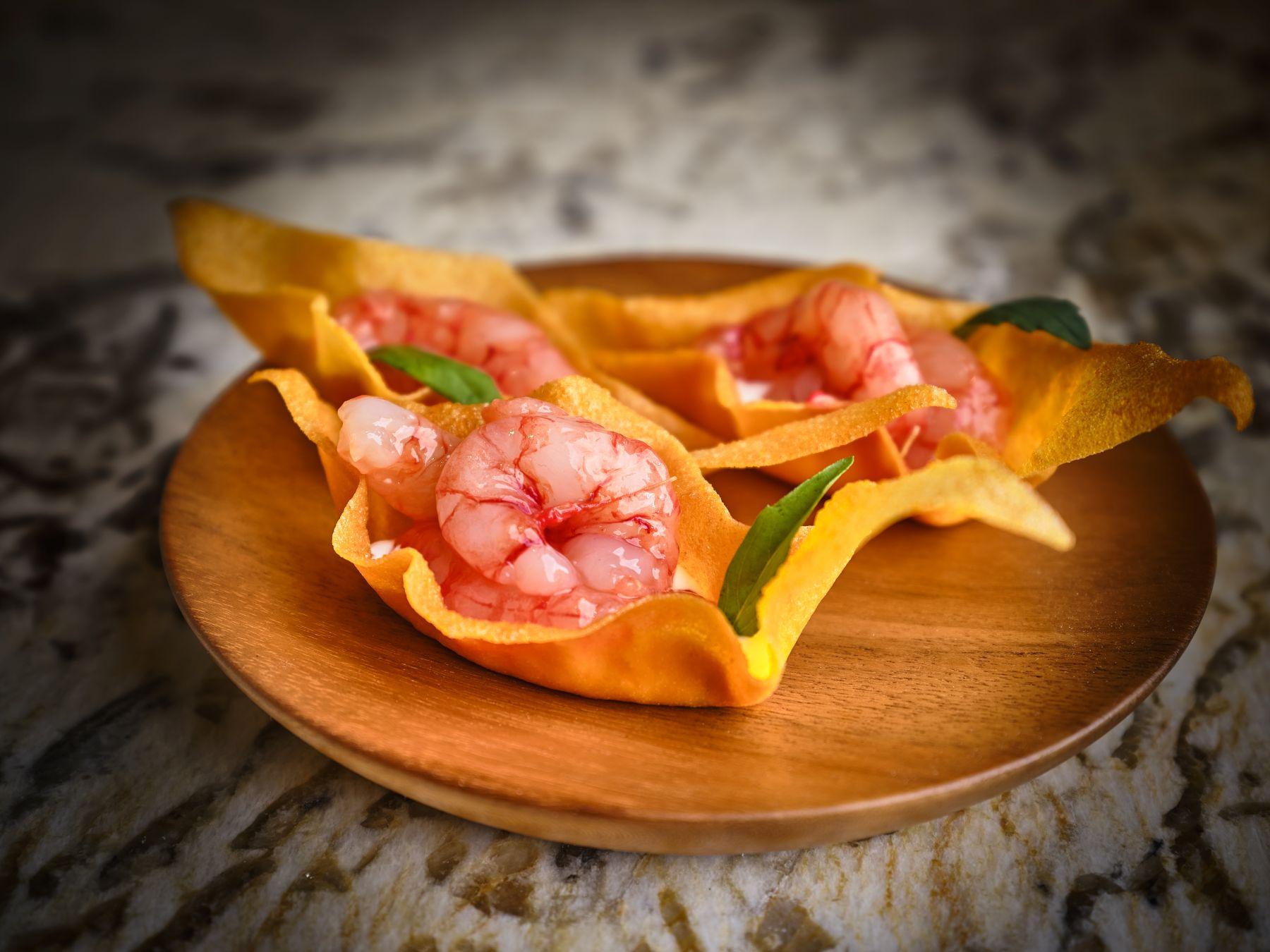 五粮液醃製甜蝦配菠蘿脆春卷皮$128