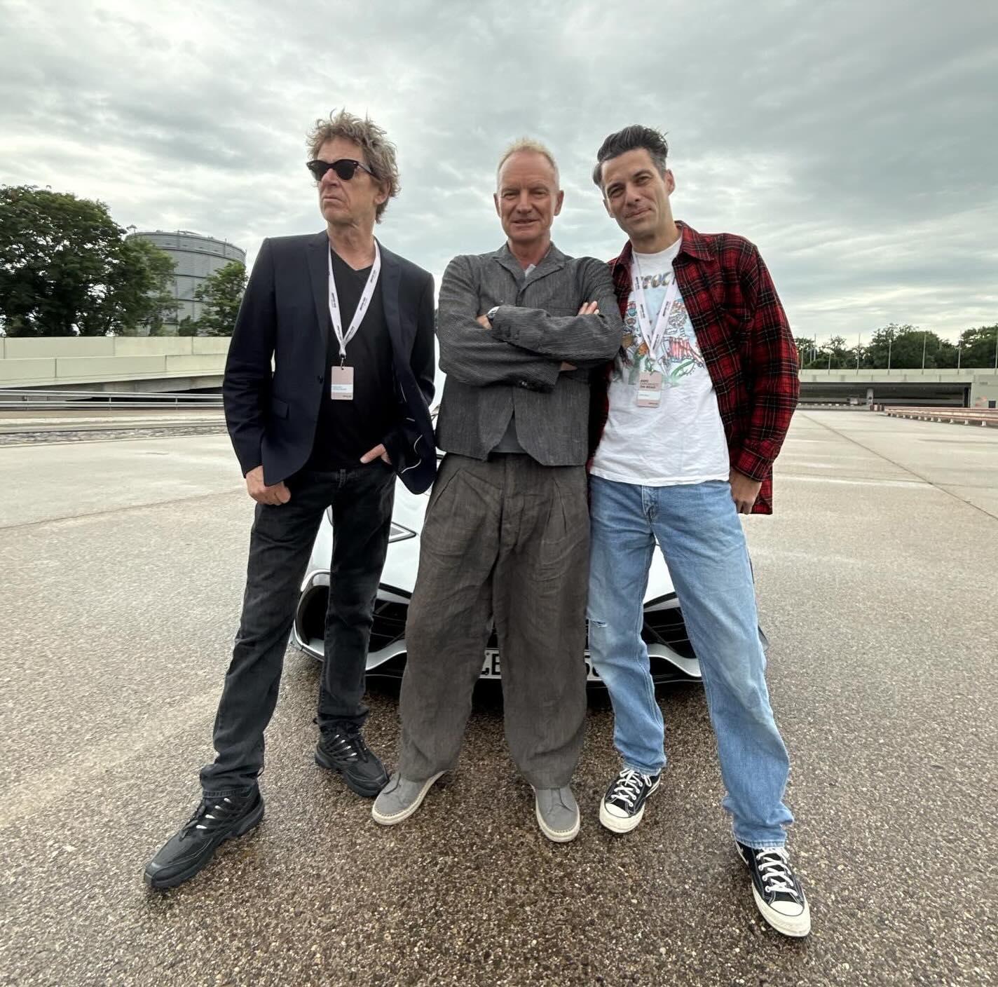 Sting近日與結他手Dominic Miller ,以及鼓手Chris Maas以3.0名義舉行世界巡演。