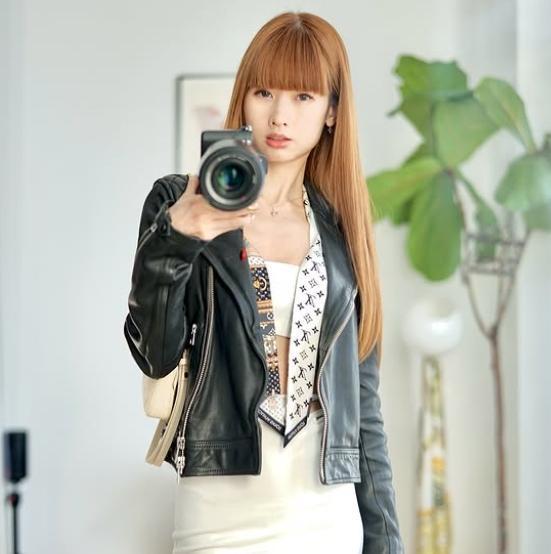 自稱美食網紅「Pei Chung」。