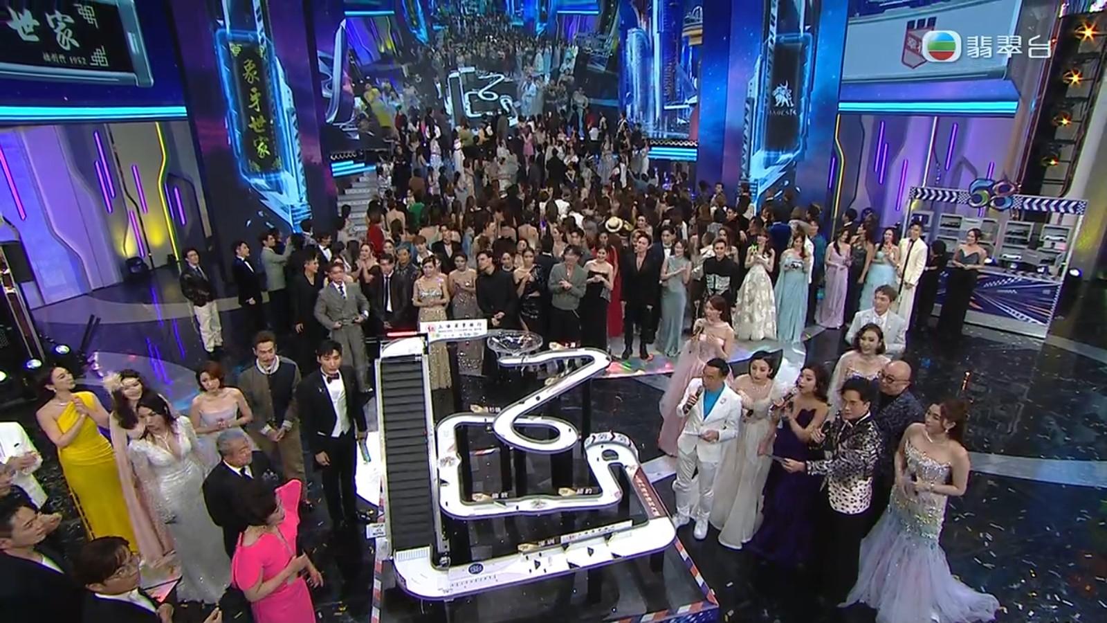 遊戲擺烏龍,場面顯得有點尷尬。