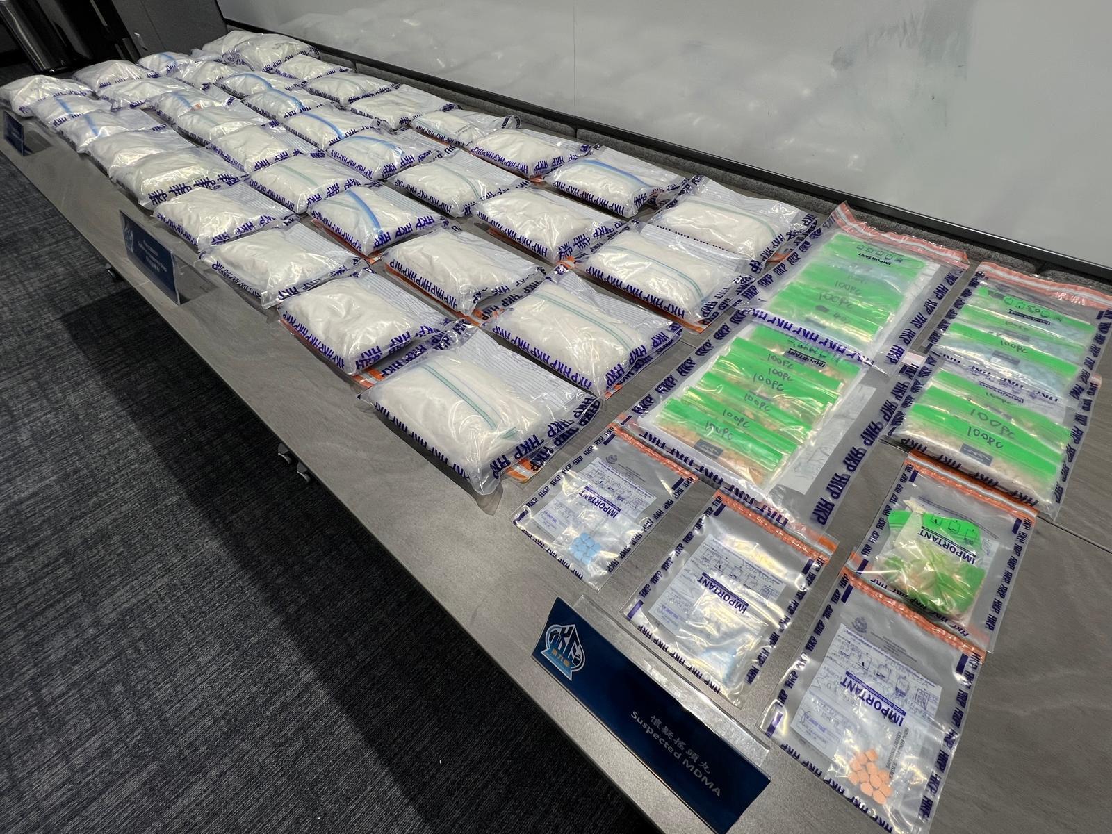 觀塘迷你倉變毒品分拆中心,警檢1600萬元K仔搖頭丸拘一巴籍漢。