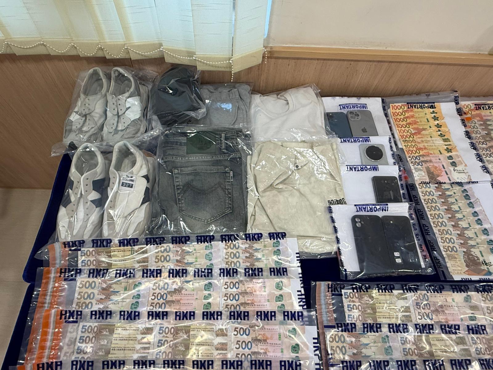 警方成功在一名被捕男子身上,起回25萬騙款。