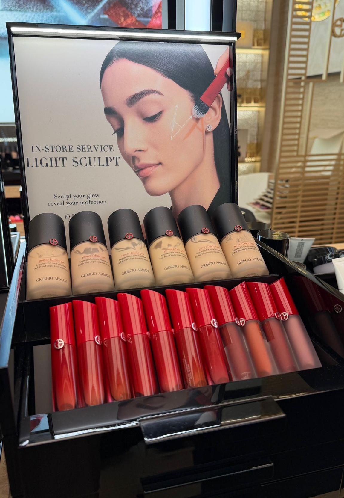 全新「水唇紗」Lip Maestro Magnet系列共有10色。