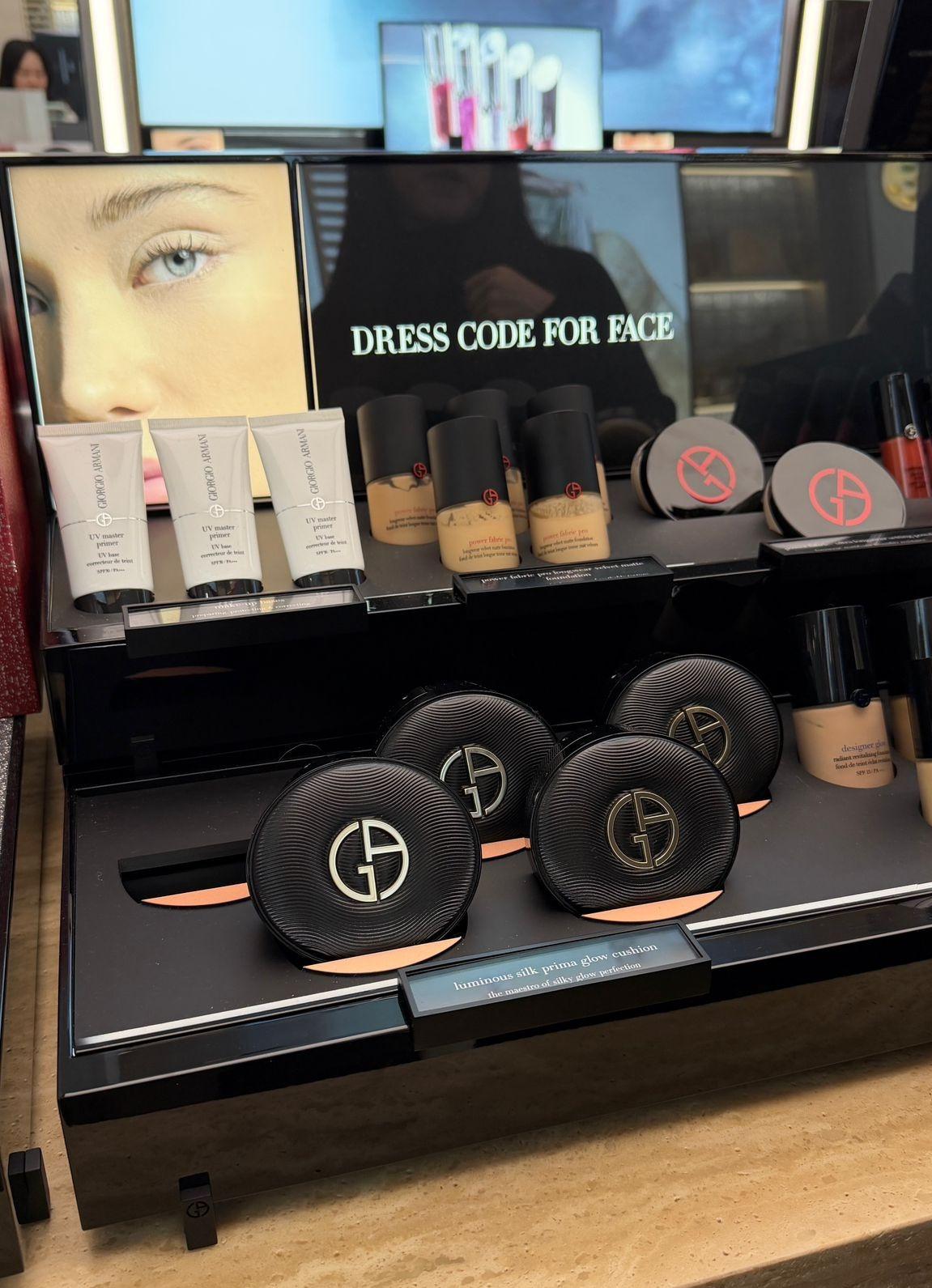 「高光氣墊」水潤絲光氣墊修護粉底