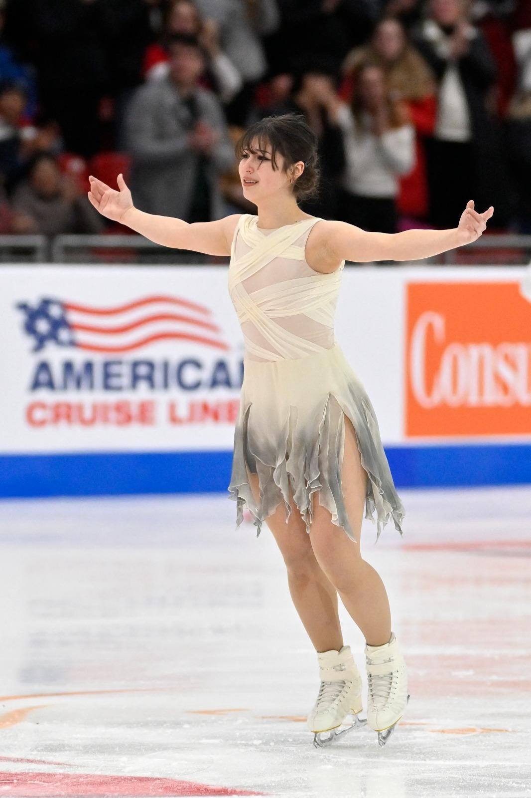 溜冰|美籍華裔美少女劉美賢(Alysa Liu)贏得個人首個國際滑聯大獎賽冠軍。(路透社)