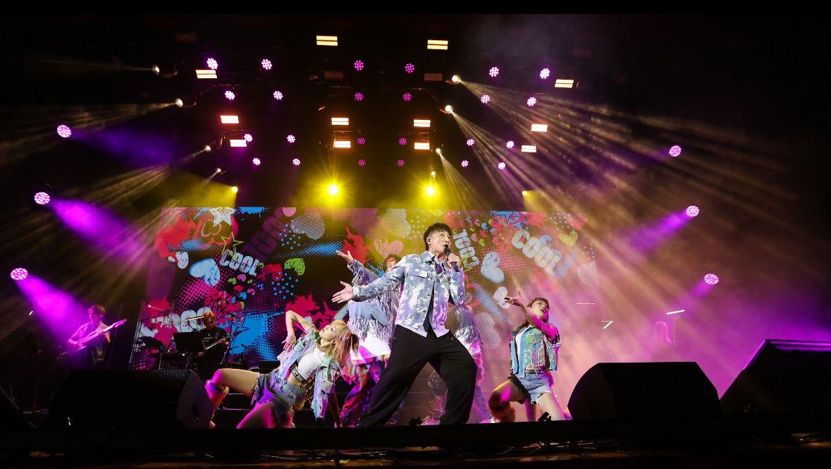 方力申獻唱個人耳熟能詳的金曲,亦將精選昔日「金牌大風」時期同門的經典作品,與樂迷共度充滿回憶的一夜。