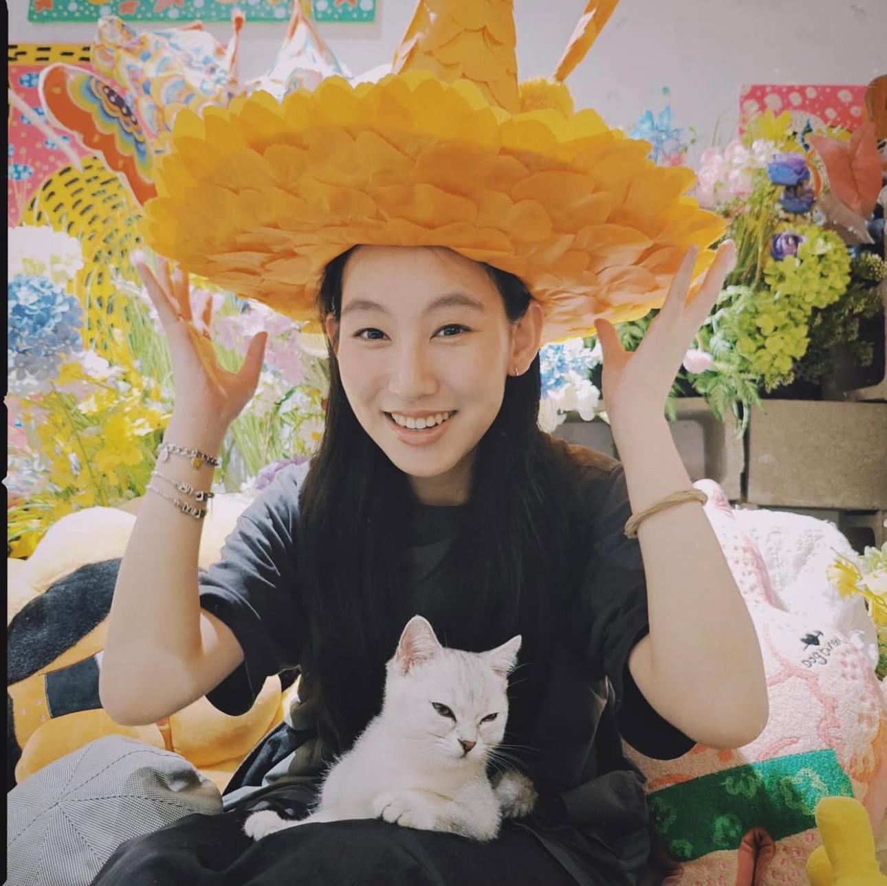 炎明熹被無綫雪藏後月前完約離巢。