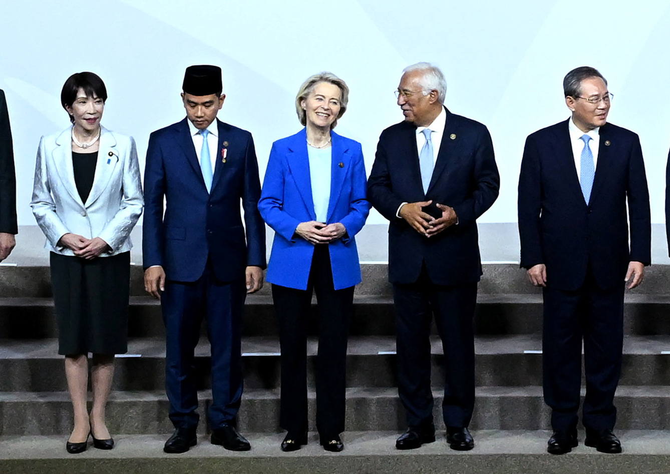 中日關係因日本首相高市早苗涉台言論惡化,總理李強和高市早苗一同在南非出席二十國集團領導人第二十次峰會期間未有交流。(路透社)