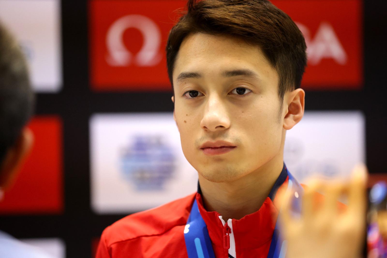 全運會跳水男子雙人10米台金牌得主練俊傑,被網民大讚側面似劉俊謙。(新華社)