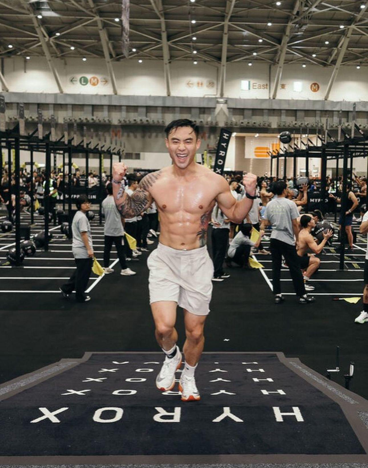 Elvis是阿Sa及關智斌的私人健身教練。