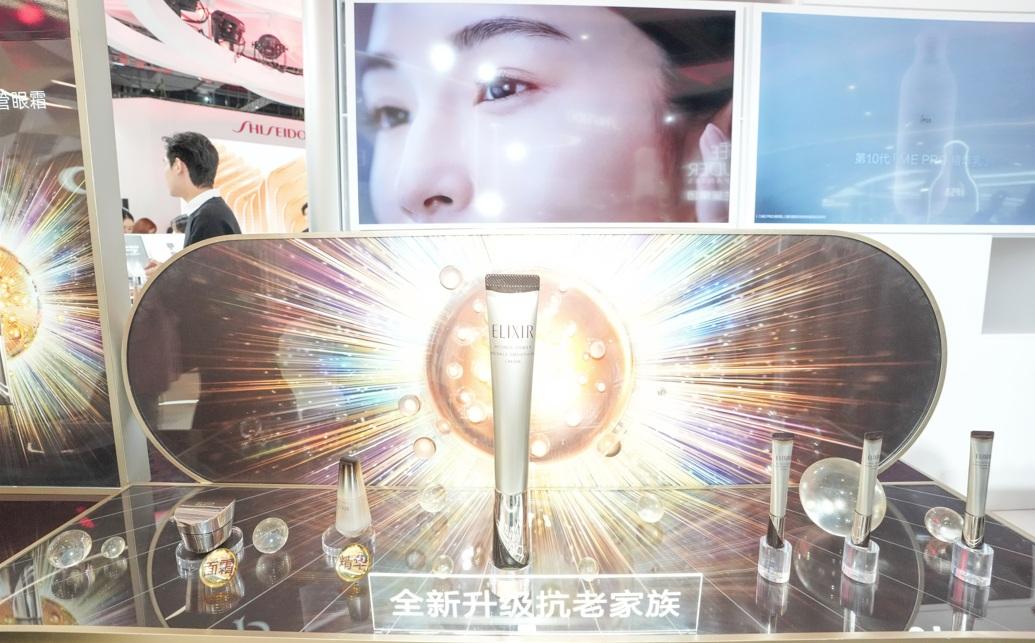 圖為近日舉行的第八屆中國國際進口博覽會消費品展區。(新華社)