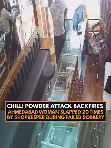 店主追打女子,打到門口。(互聯網)