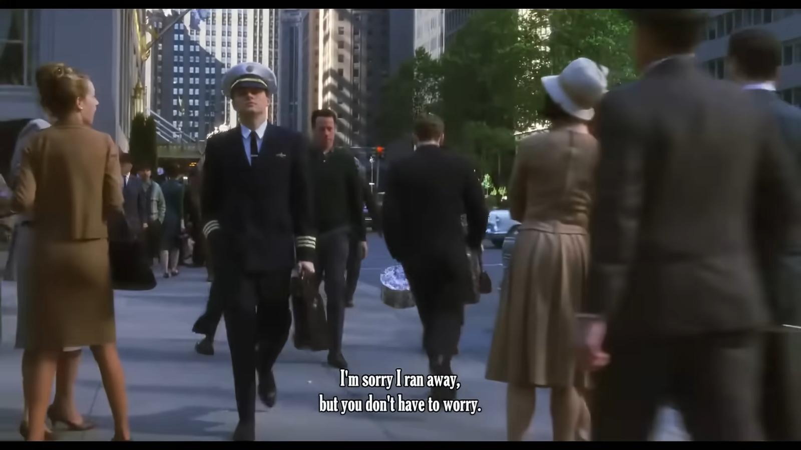 《捉智雙雄》(Catch Me If You Can)電影中,里安納度狄卡比奧(Leonardo DiCaprio)飾演的Frank William Abagnale, Jr,曾冒充機師身份在機場避開探員追捕。(影片截圖)