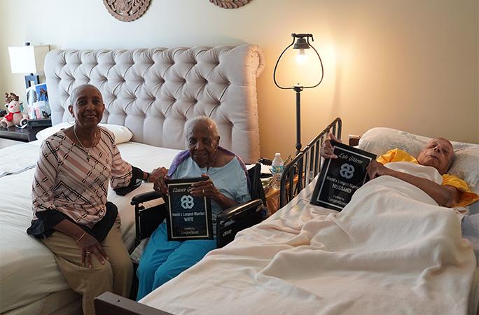 Eleanor Gittens和Lyle Gittens分別107歲和108歲,合計216歲又132天。(健力士世界紀錄官網)