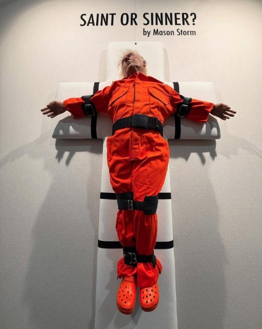 雕塑早前在奧地利維也納展出。(互聯網)